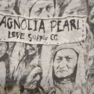 NWT Magnolia Pearl Chieftain Tee